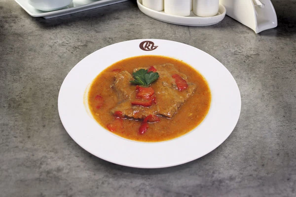 JUNEĆI ODREZAK S PAPRIKOM